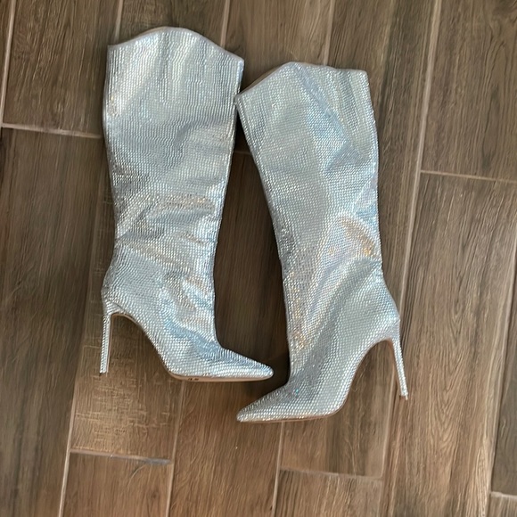Steve Madden Shoes - STEVE Madden rhinestone boots 9.5 NWOB